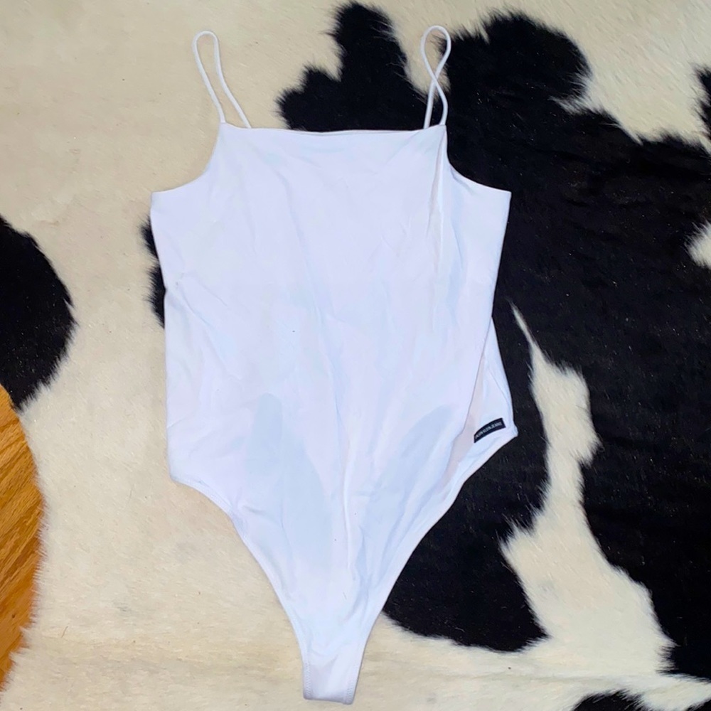 NWT Calvin Klein jeans white bodysuit size: L